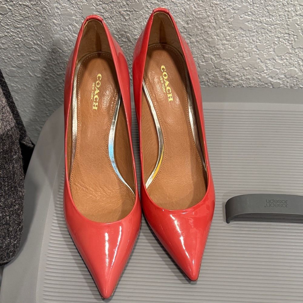 Coach Lizzy Patent Leather.Women's Coral Pointed Heels